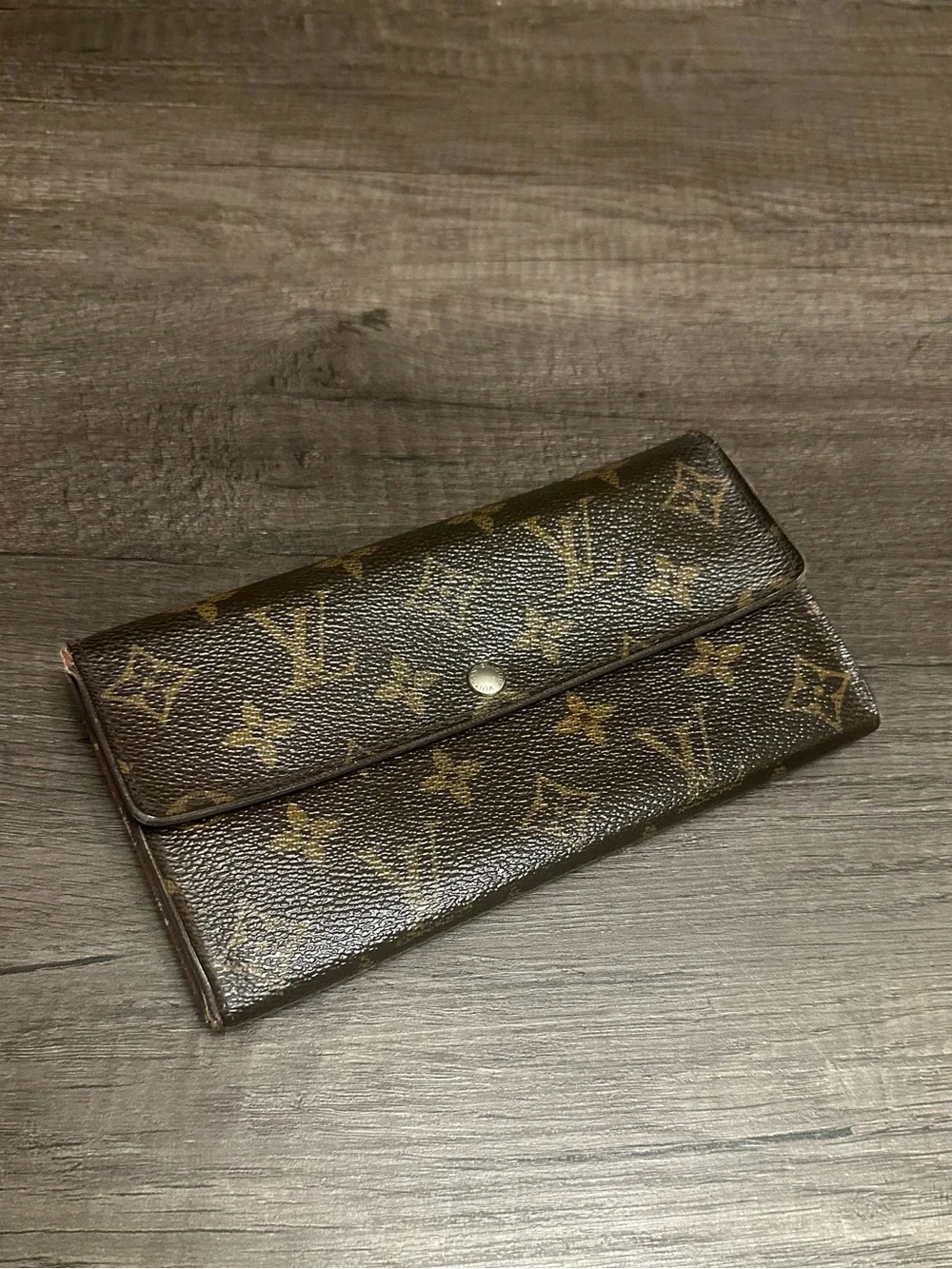 Louis Vuitton Sarah long wallet